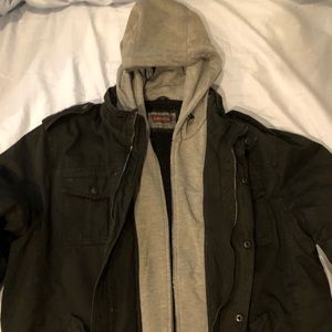 Men’s Levi’s jacket w/ removable  hoodie insert.